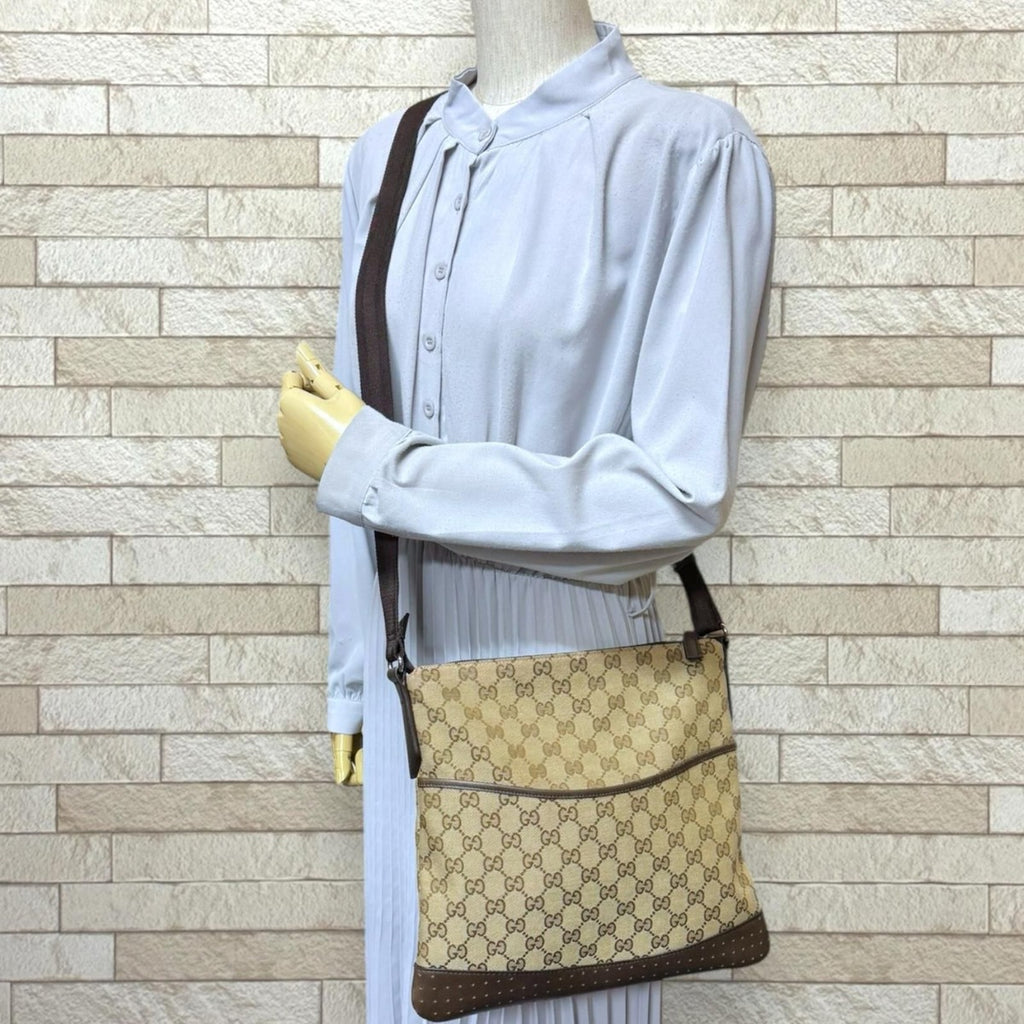 Gucci GG Canvas Shoulder Bag Brown — view 2