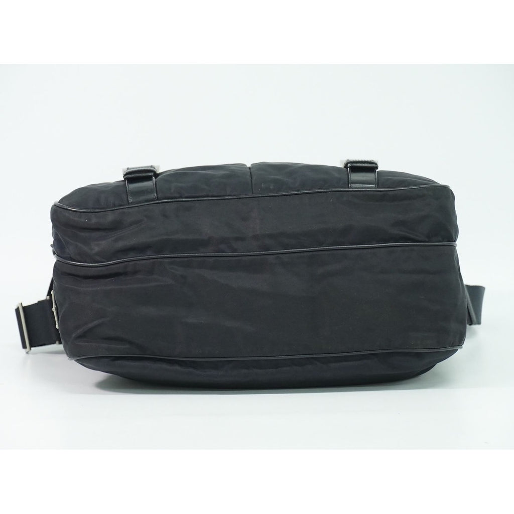 Prada Nylon Shoulder Bag Pochette Black — view 3