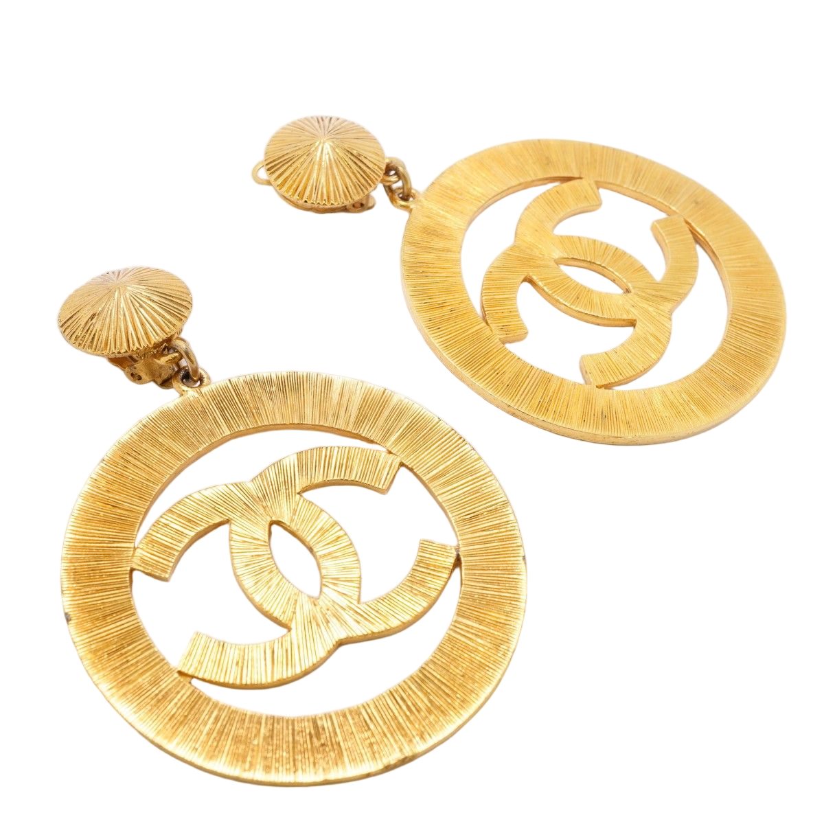 Chanel Earrings Vintage CC Logo Round — view 2
