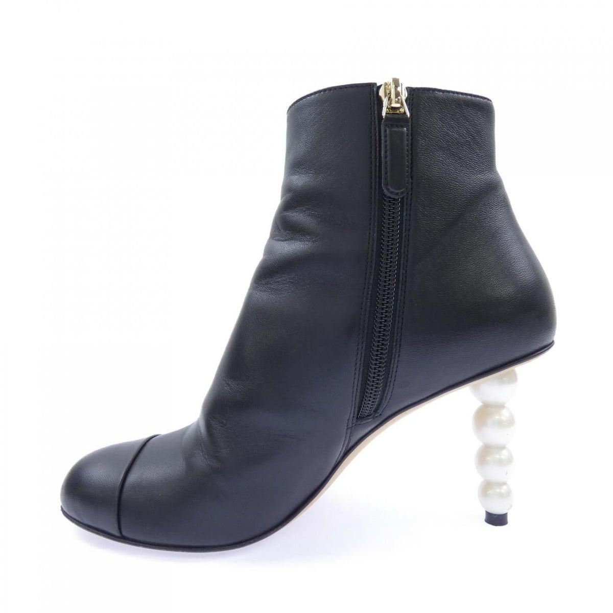 Chanel Boots Lambskin Black — view 2