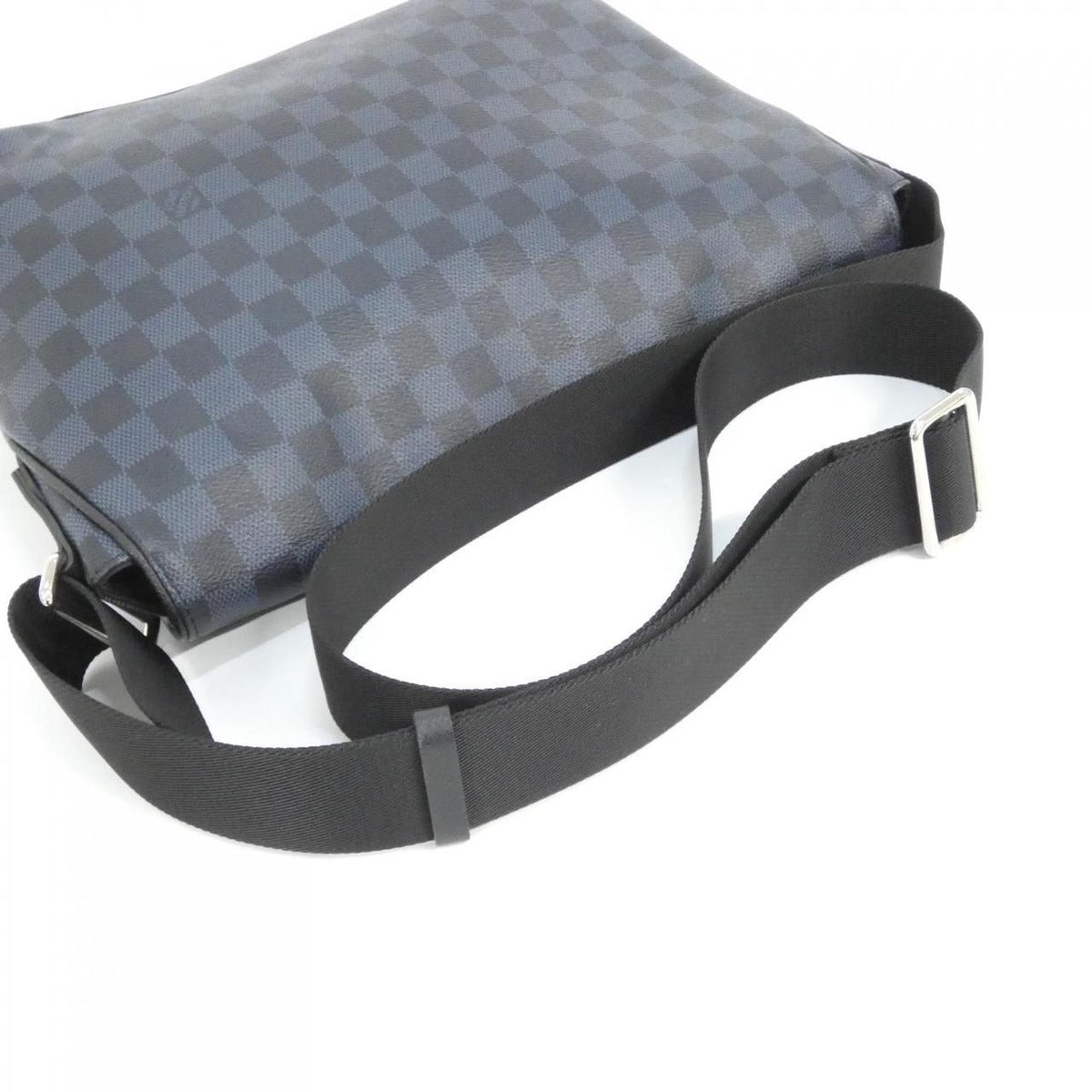 Louis Vuitton Damier Cobalt Match Point Shoulder Bag — view 6