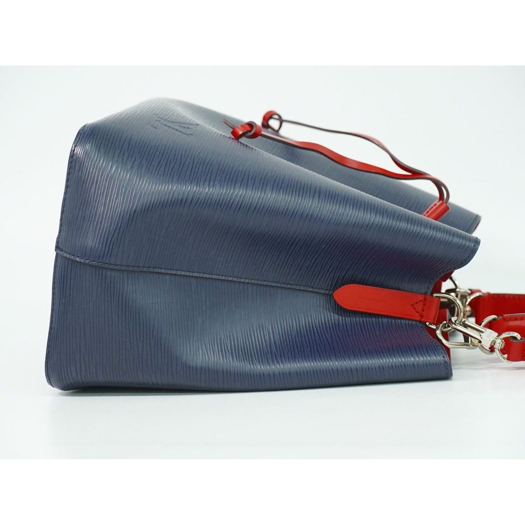 Louis Vuitton LV Neo Noe Epi Leather 2-Way Shoulder Bag — view 4