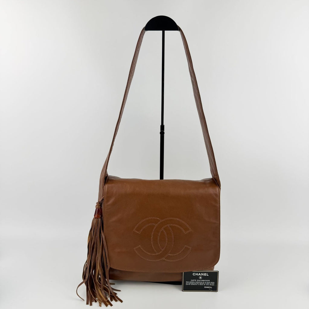 Chanel CC Logo Shoulder Bag Brown Leather No 5 Vintage — view 2