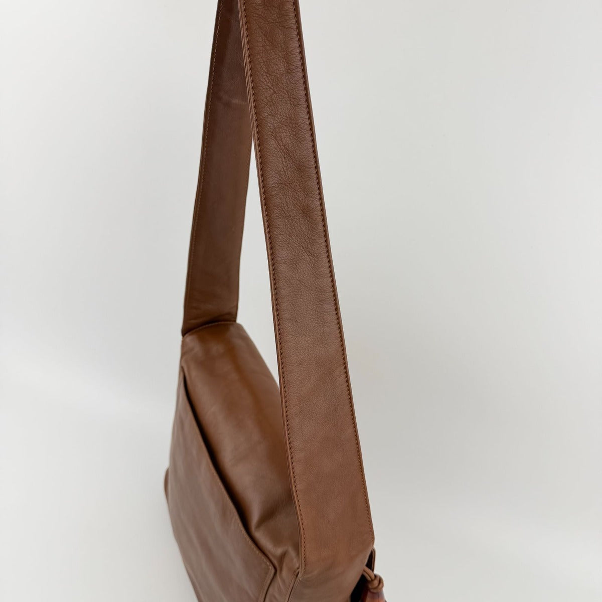 Chanel CC Logo Shoulder Bag Brown Leather No 5 Vintage — view 8