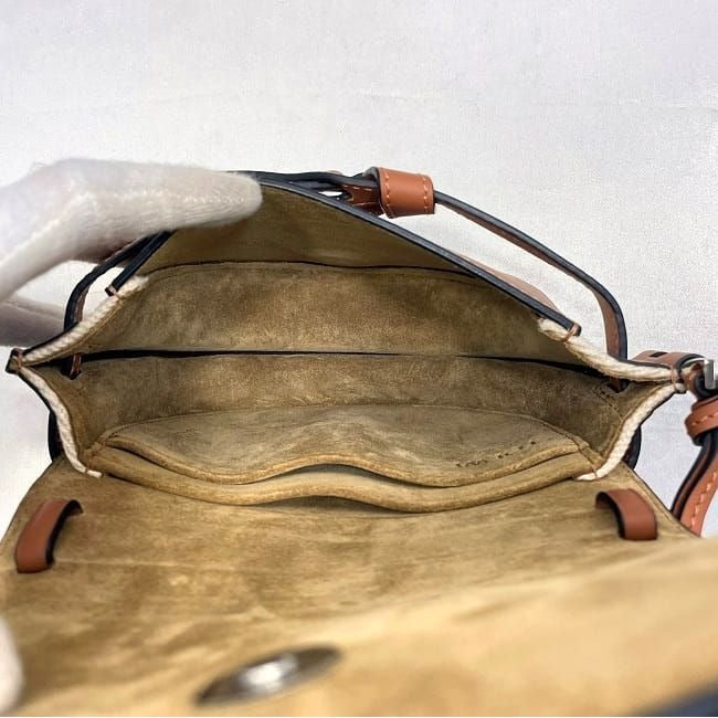 Loewe Shoulder Bag Gate Small Brown Natural White — view 3
