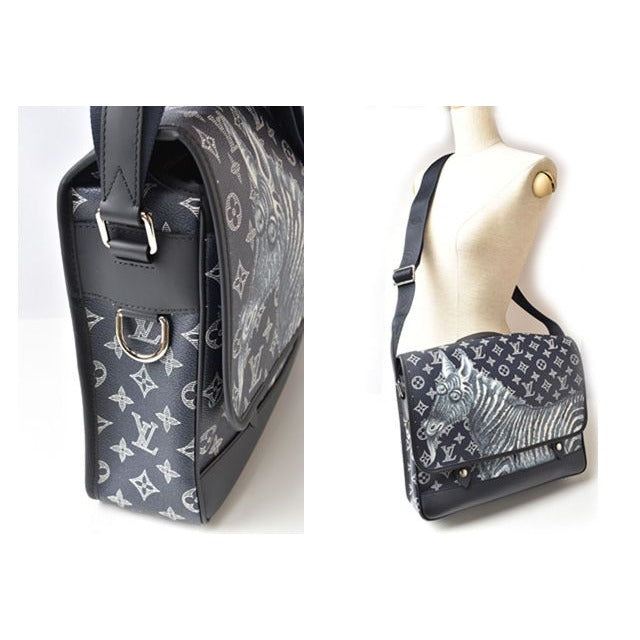 Louis Vuitton Shoulder Bag Messenger GM Chapman Brothers — view 2