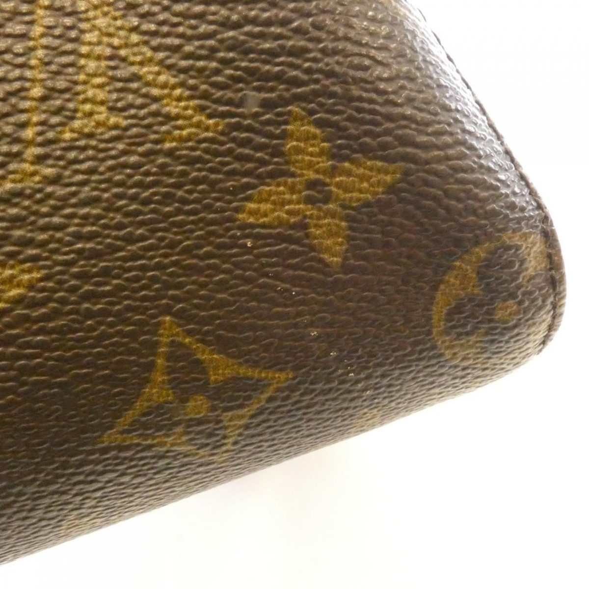 Louis Vuitton Monogram Looping MM Shoulder Bag — view 3