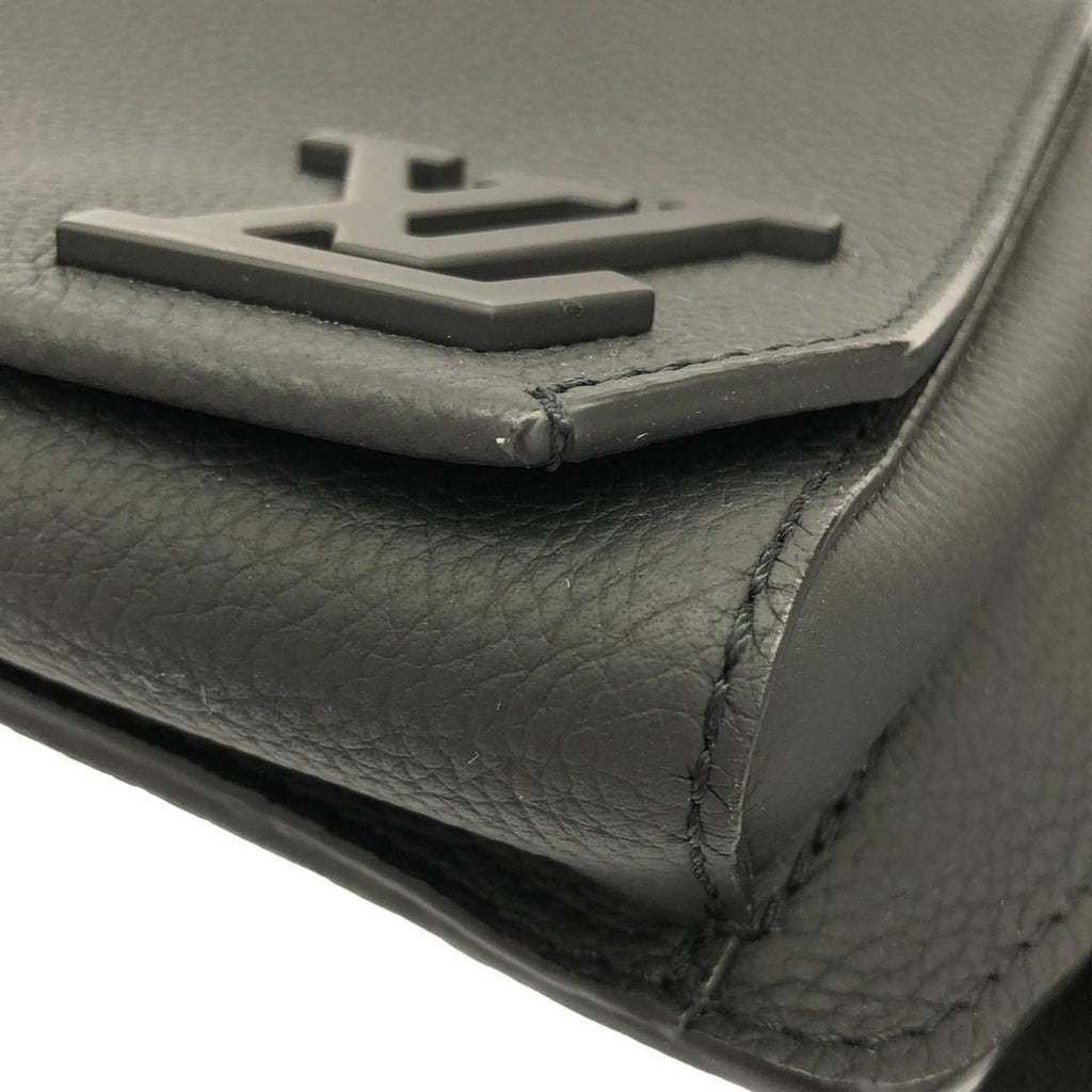 Louis Vuitton LV Aerogram Takeoff Ring Shoulder Bag — view 4