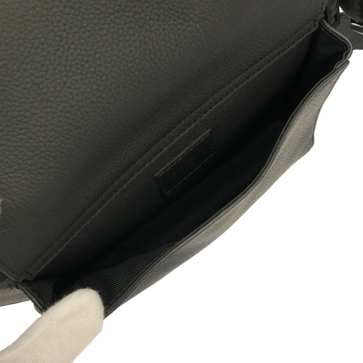 Louis Vuitton LV Aerogram Takeoff Ring Shoulder Bag — view 9