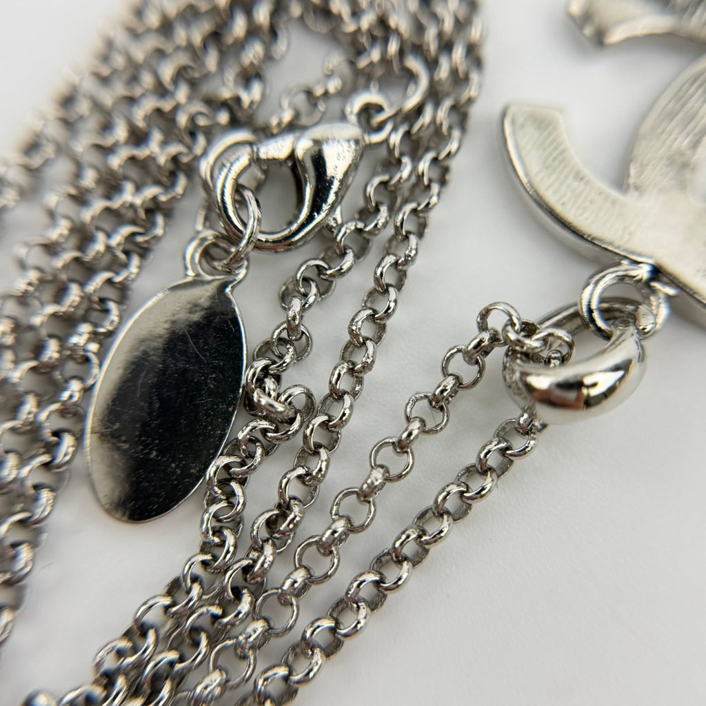 Chanel CC Logo Necklace Vintage — view 9