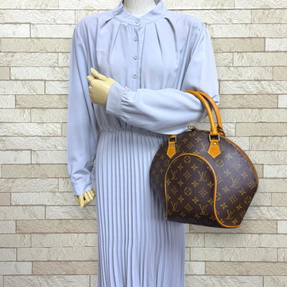 Louis Vuitton Ellipse PM Monogram Handbag Canvas Brown — view 2