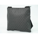 Gucci GG Supreme Shoulder Bag Pochette Black — view 2