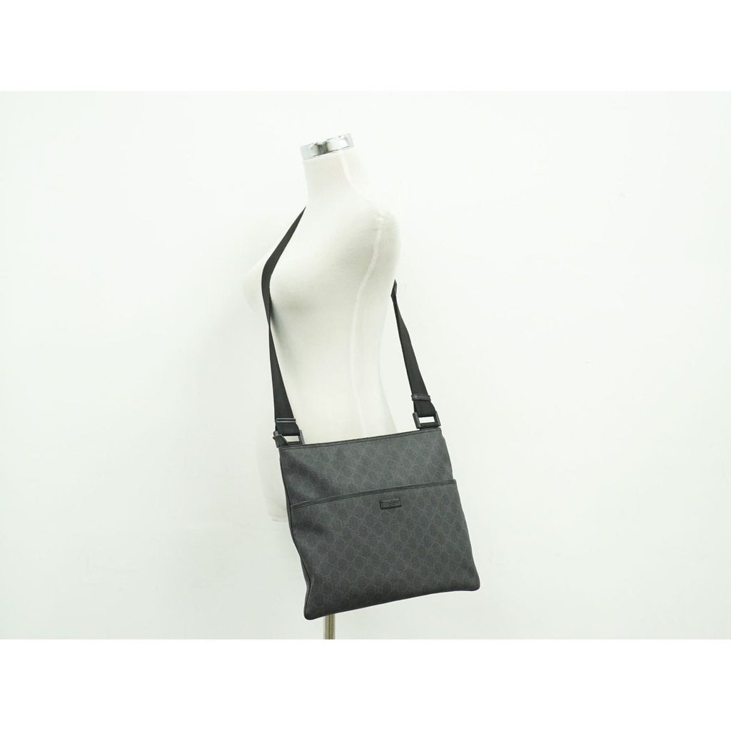 Gucci GG Supreme Shoulder Bag Pochette Black — view 6