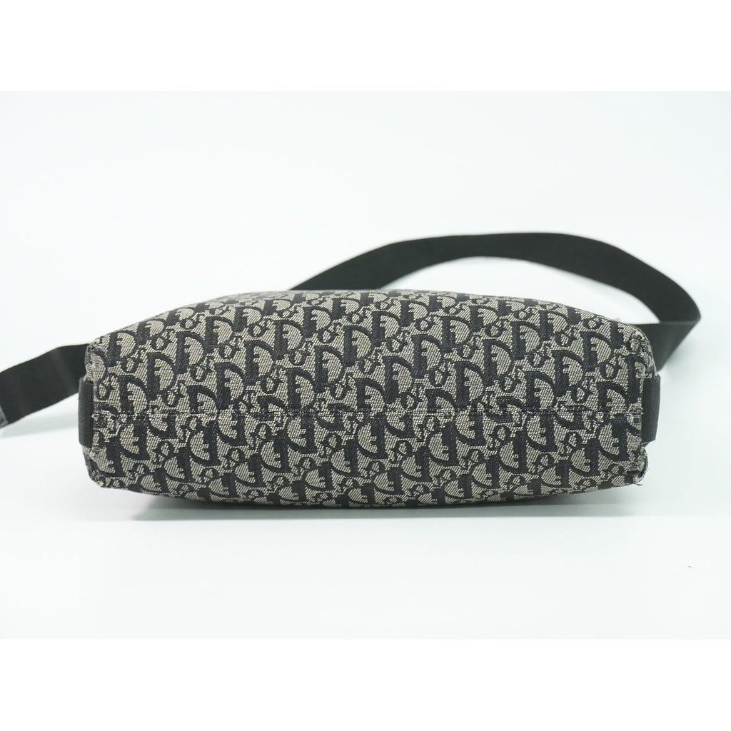 Dior Trotter Shoulder Bag Pochette Canvas Gray Black — view 3