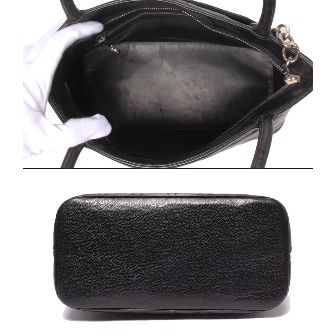 Chanel Tote Silver Medallion Caviar Leather CC Logo — view 3