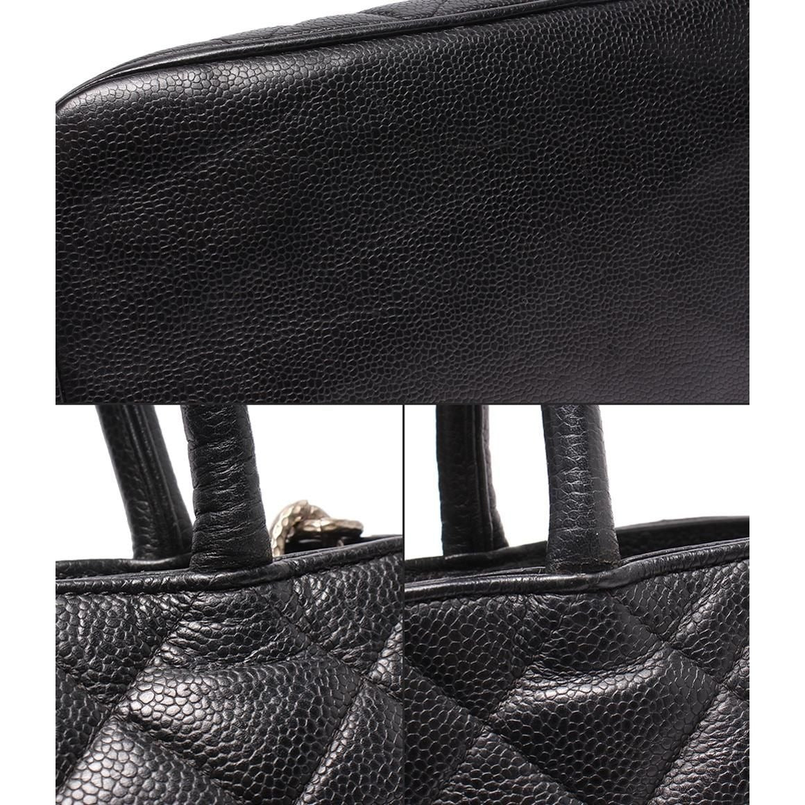 Chanel Tote Silver Medallion Caviar Leather CC Logo — view 7