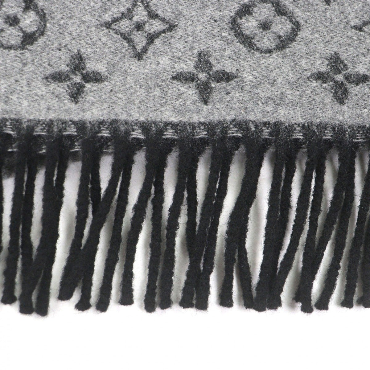 Louis Vuitton Monogram Gradient Cashmere Wool Fringe Scarf — view 5