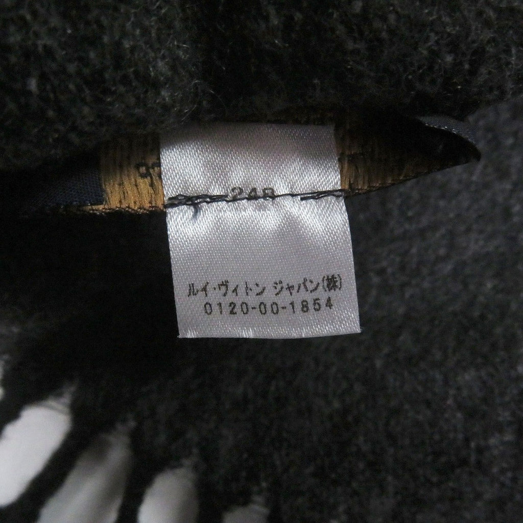 Louis Vuitton Monogram Gradient Cashmere Wool Fringe Scarf — view 7