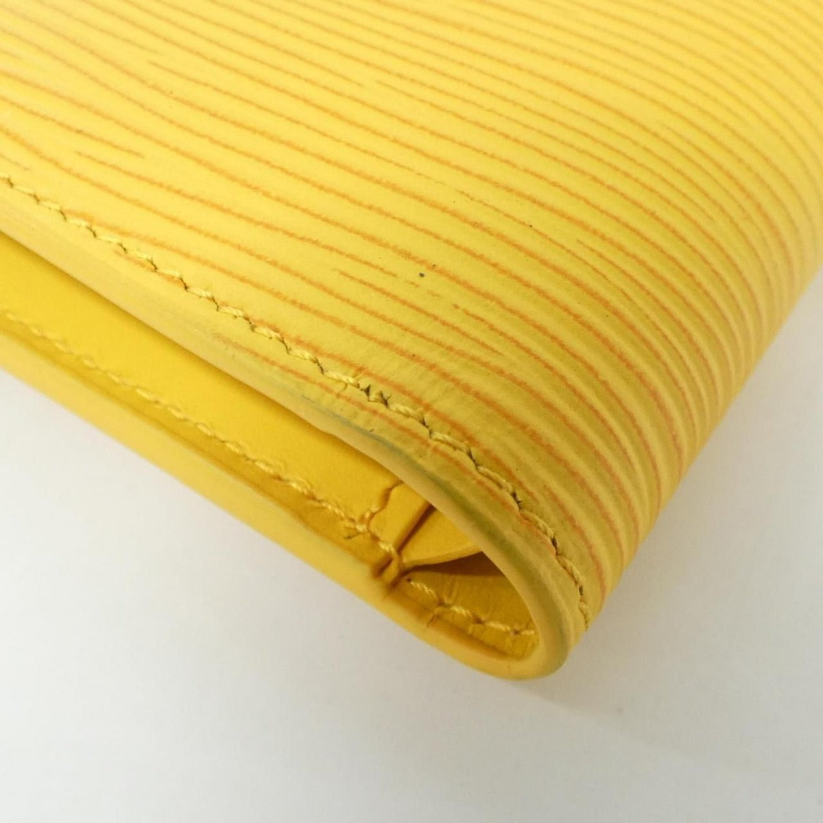 Louis Vuitton Epi Portefeuille Marco Wallet — view 3