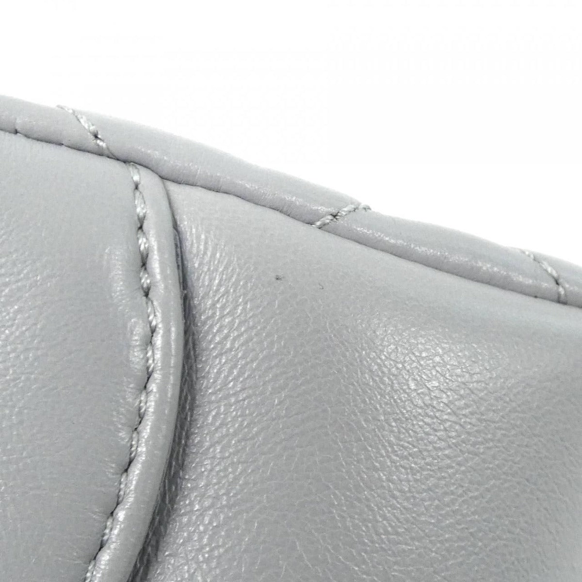 Chanel Shoulder Bag Gold — view 5