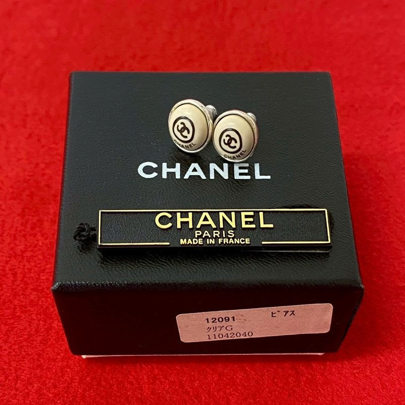 Chanel Vintage Coco Mark Motif Plated Earrings Accessories 00T — view 2