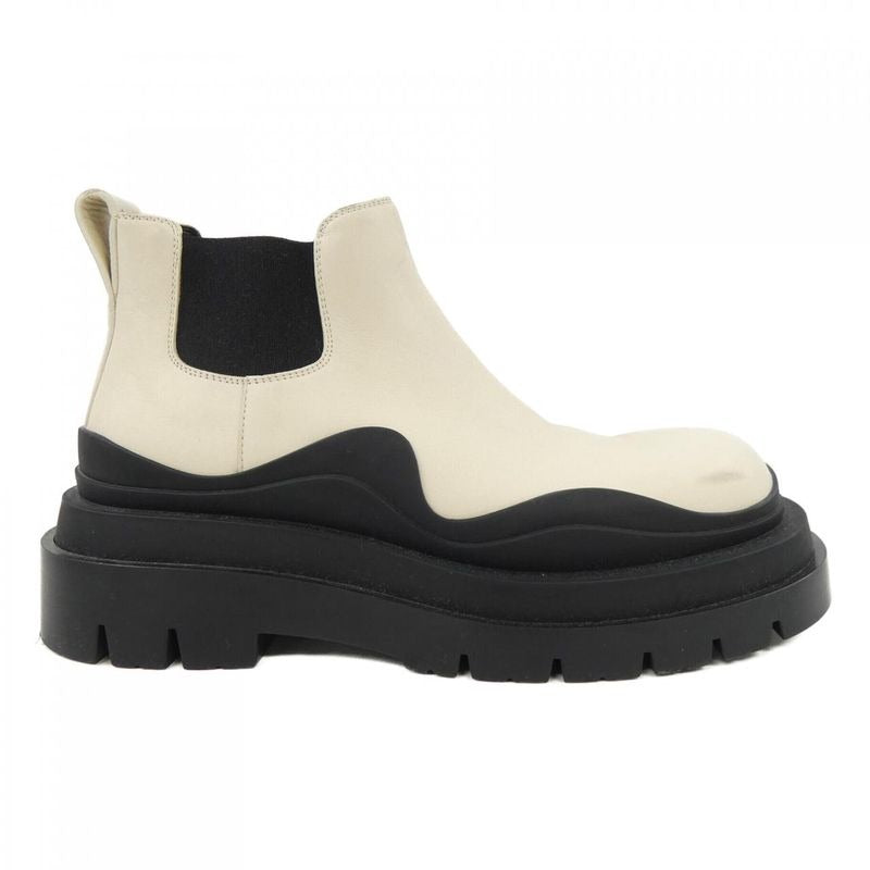 Bottega Veneta Tire Ankle Chelsea Boots Vbs50