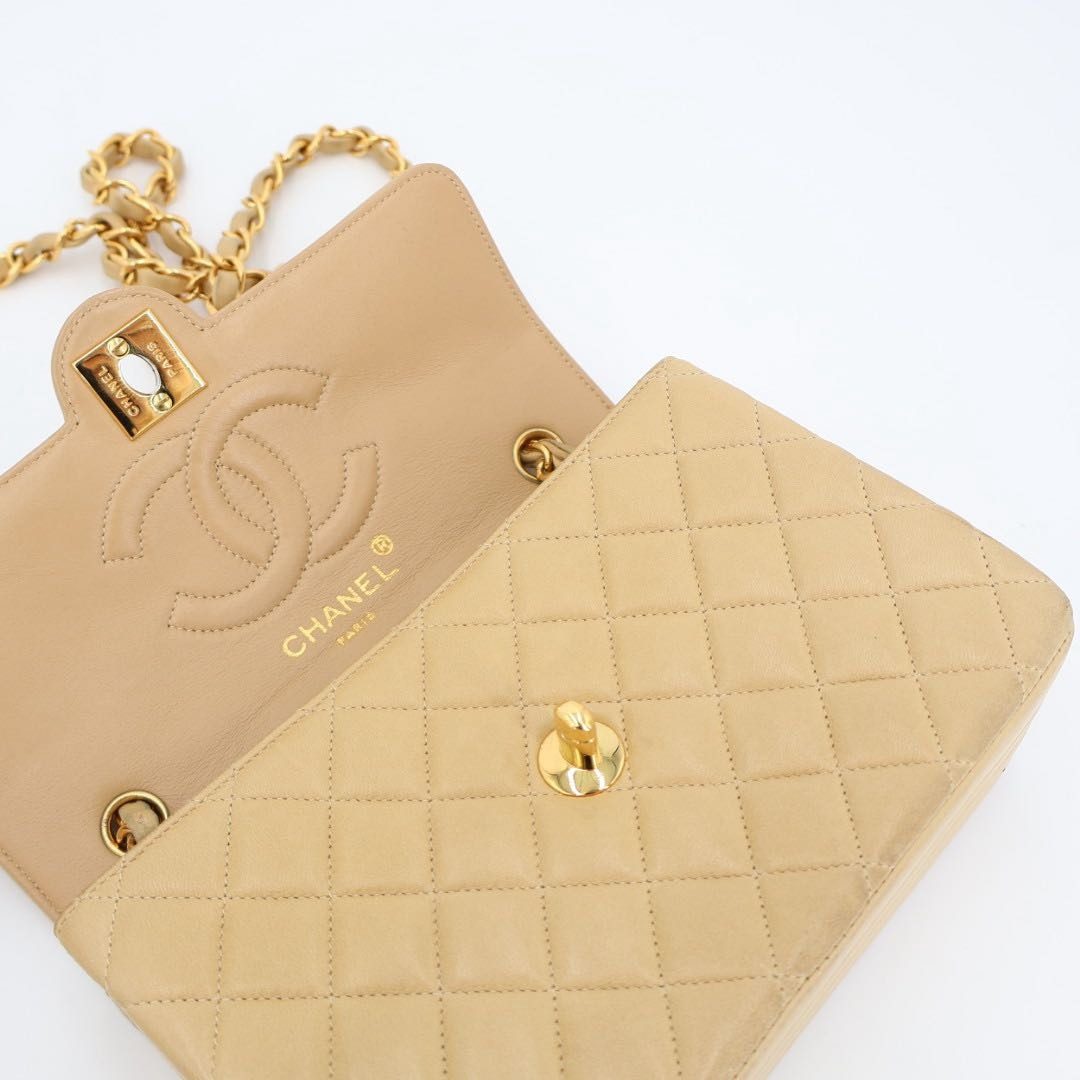 Chanel Quilted Chain Shoulder Bag — view 5