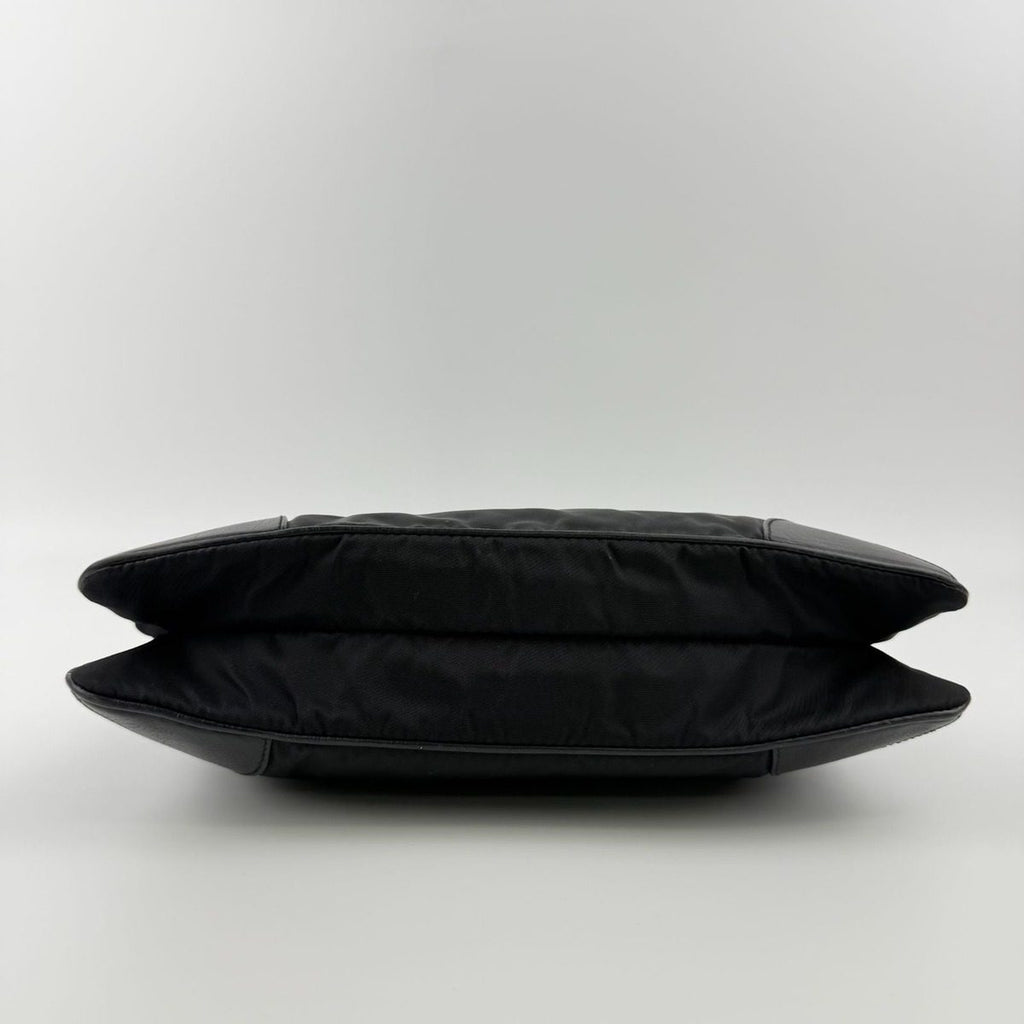 Prada Shoulder Bag Black Nylon Leather Vintage — view 6