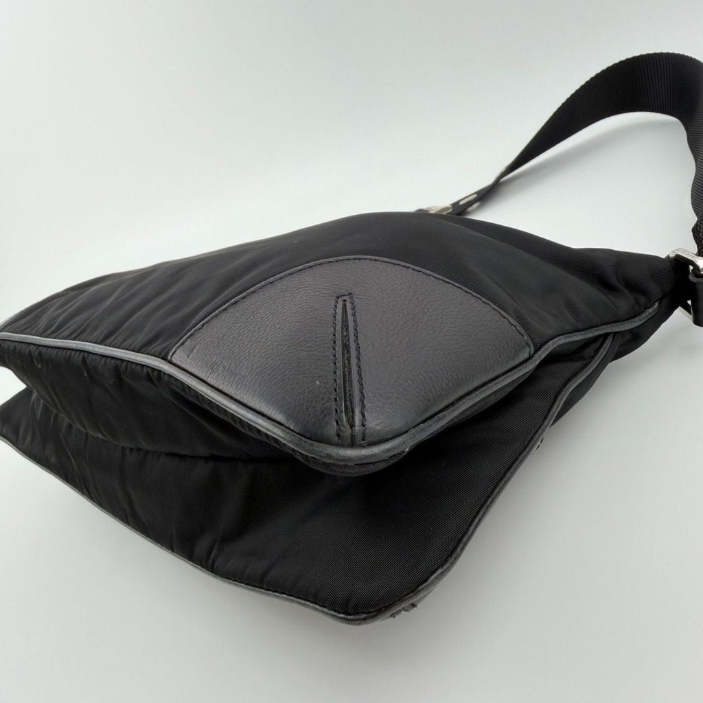 Prada Shoulder Bag Black Nylon Leather Vintage — view 8