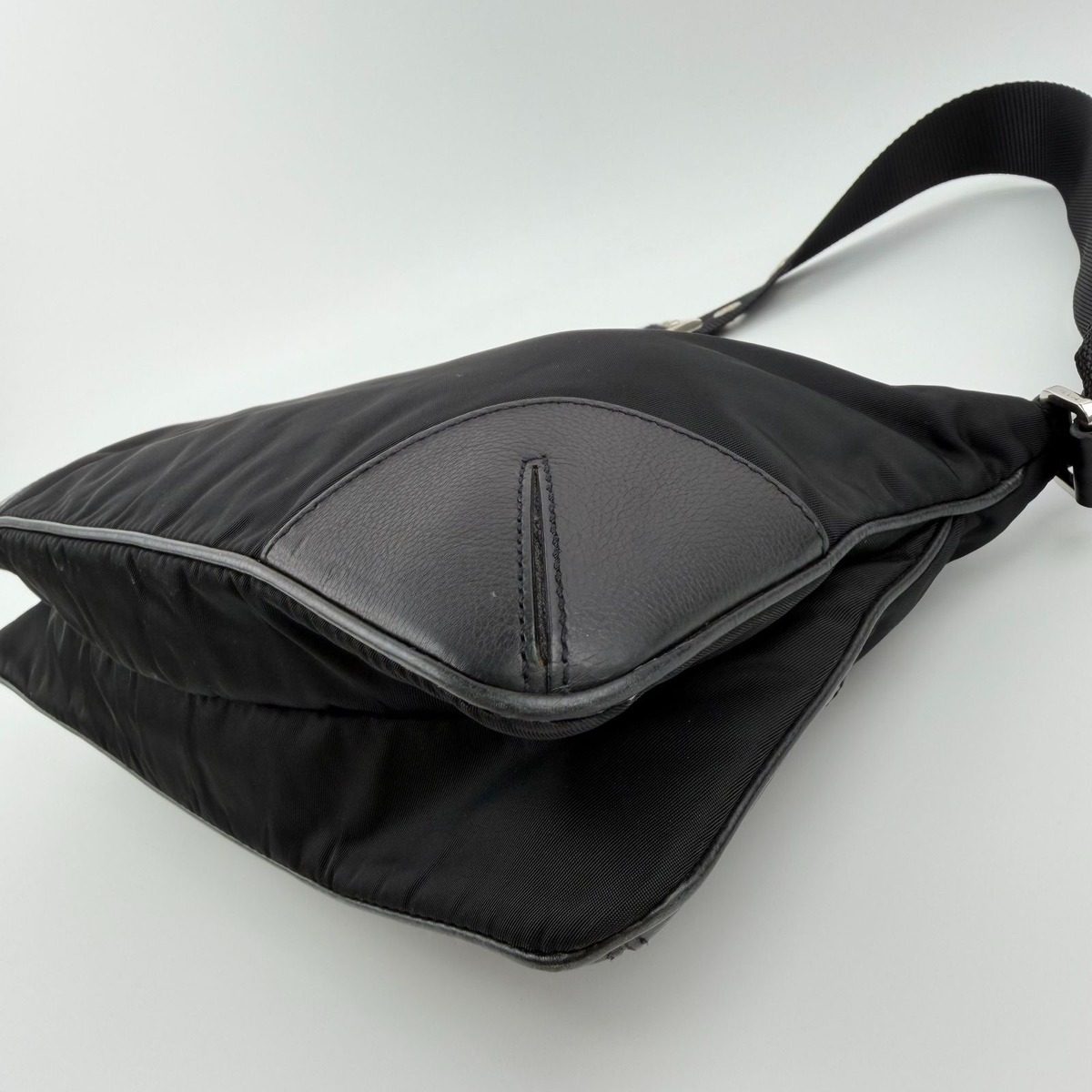 Prada Shoulder Bag Black Nylon Leather Vintage — view 8