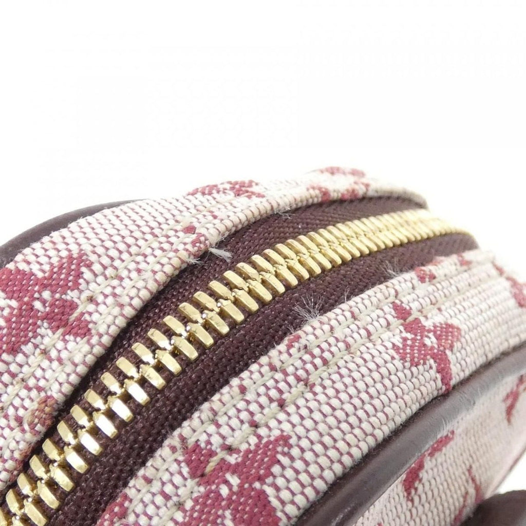 Louis Vuitton Monogram Mini Us Digital Shoulder Bag — view 5