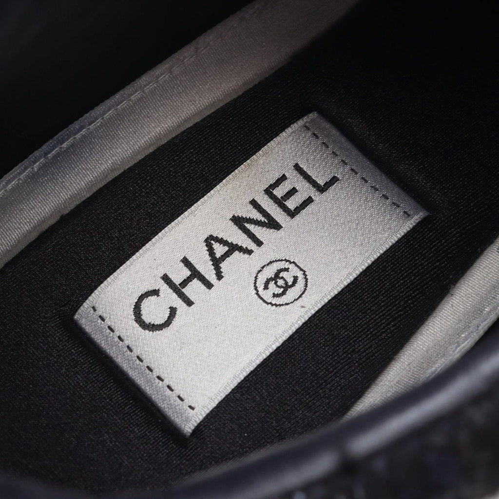 Chanel Sneakers CC Logo 42 Fabric Suede — view 5