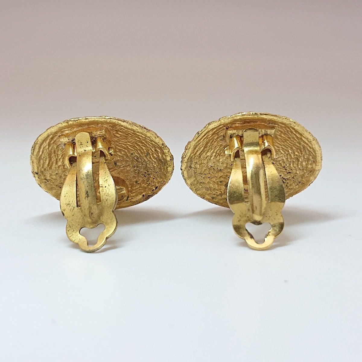 Chanel Vintage Earrings CC Logo Gold 29