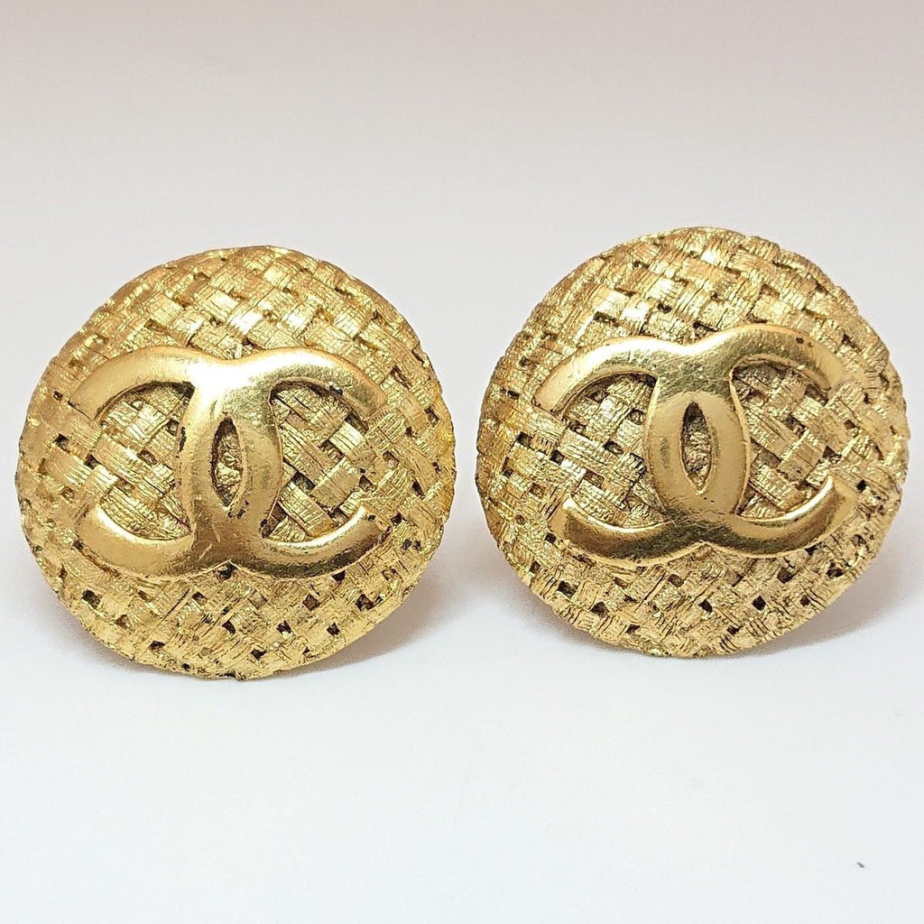 Chanel Vintage Earrings CC Logo Gold 29