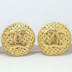 Chanel Vintage Earrings CC Logo Gold 29