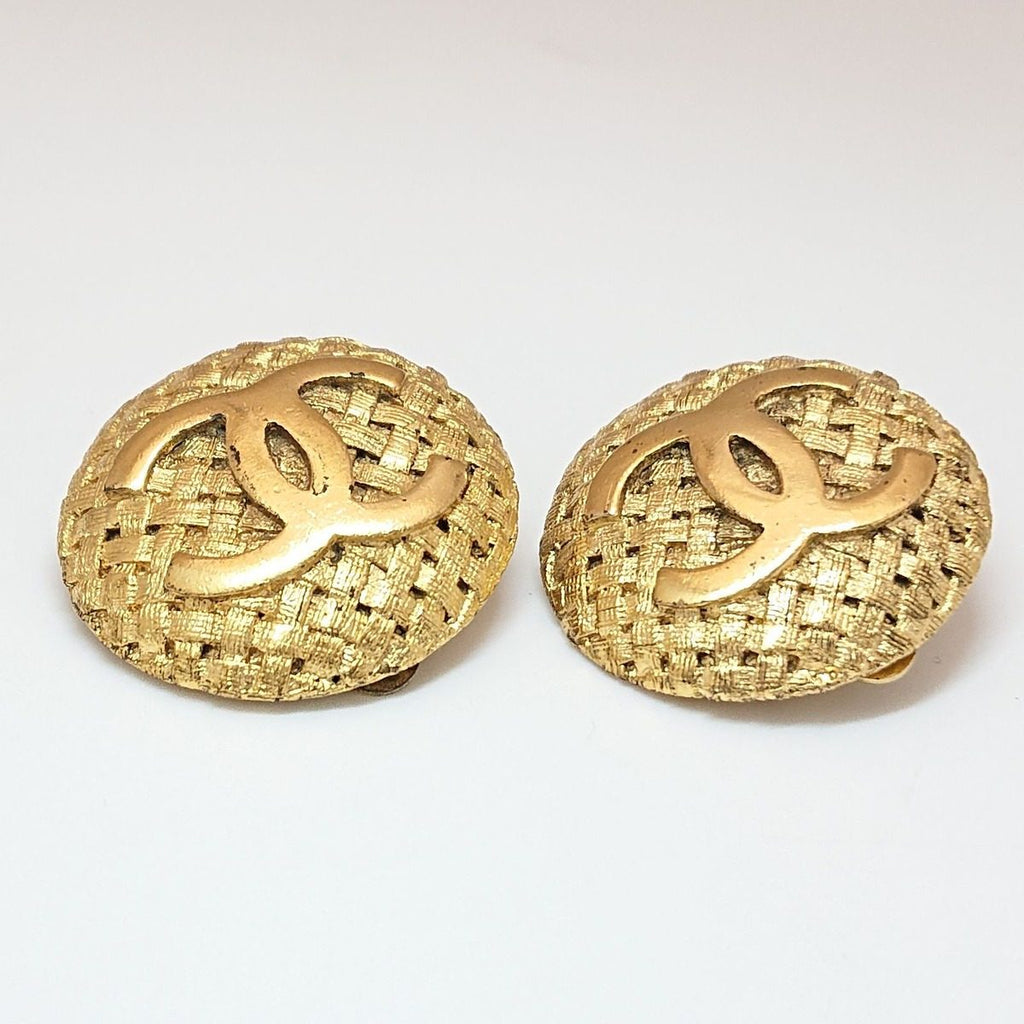 Chanel Vintage Earrings CC Logo Gold 29