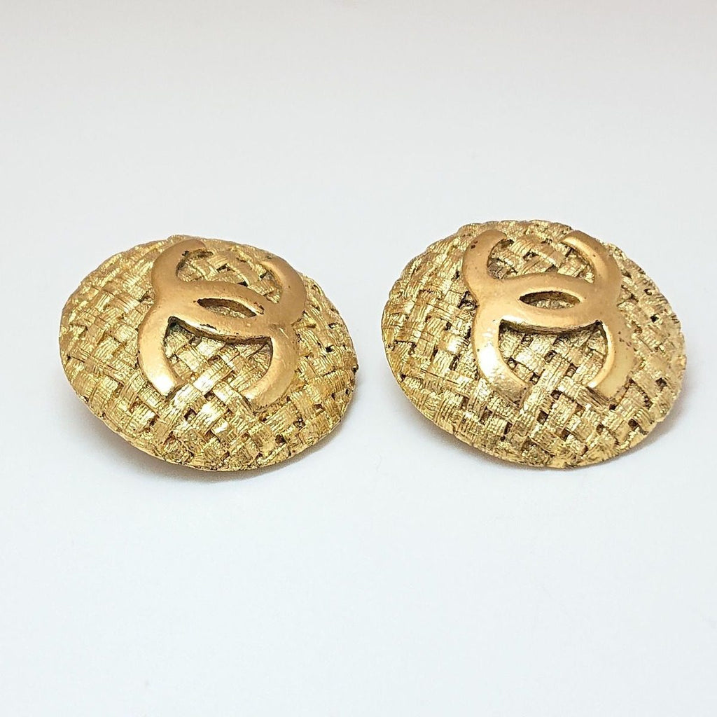 Chanel Vintage Earrings CC Logo Gold 29