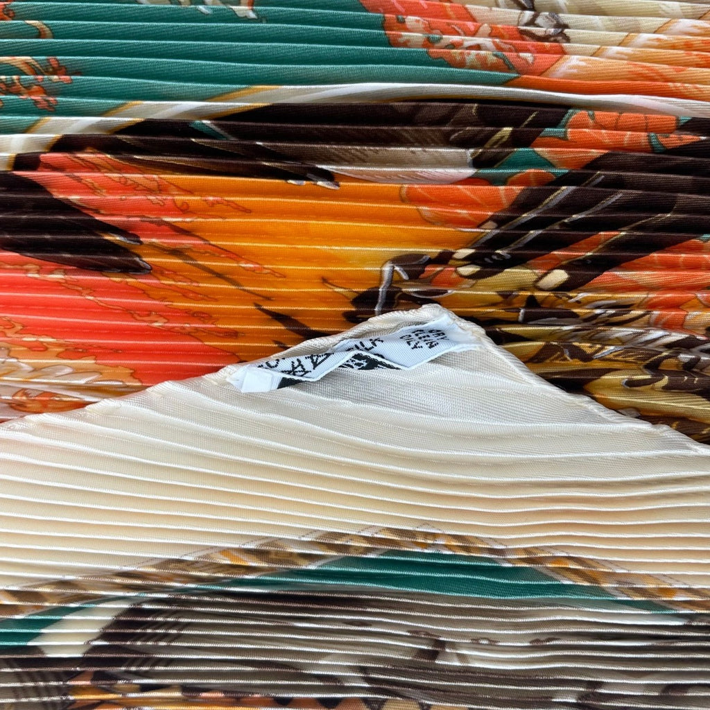 Hermes Scarf Pleats Au Son du Tam to the Sound of Silk Beige — view 6