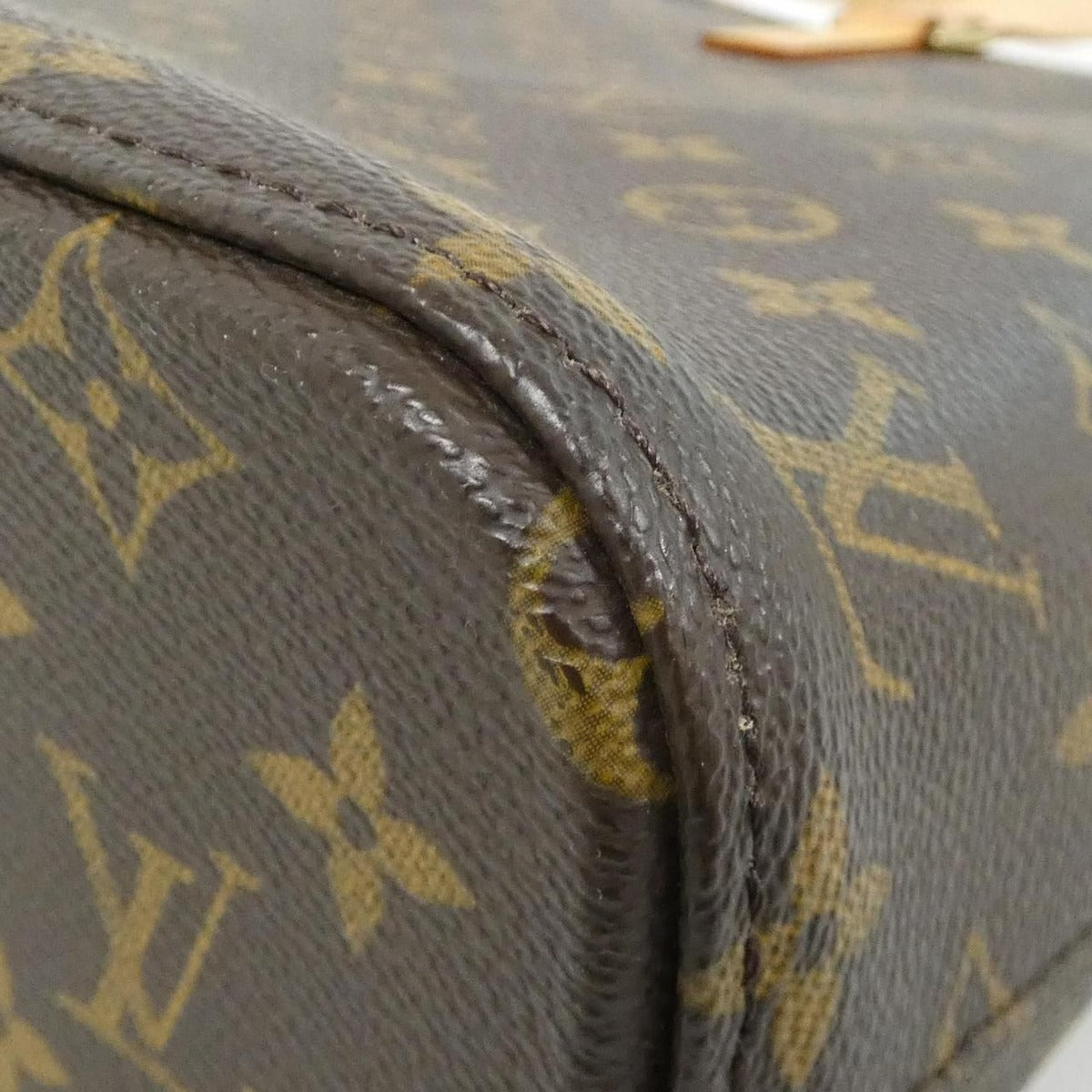 Louis Vuitton Monogram Luco Bag Brown Marron — view 2