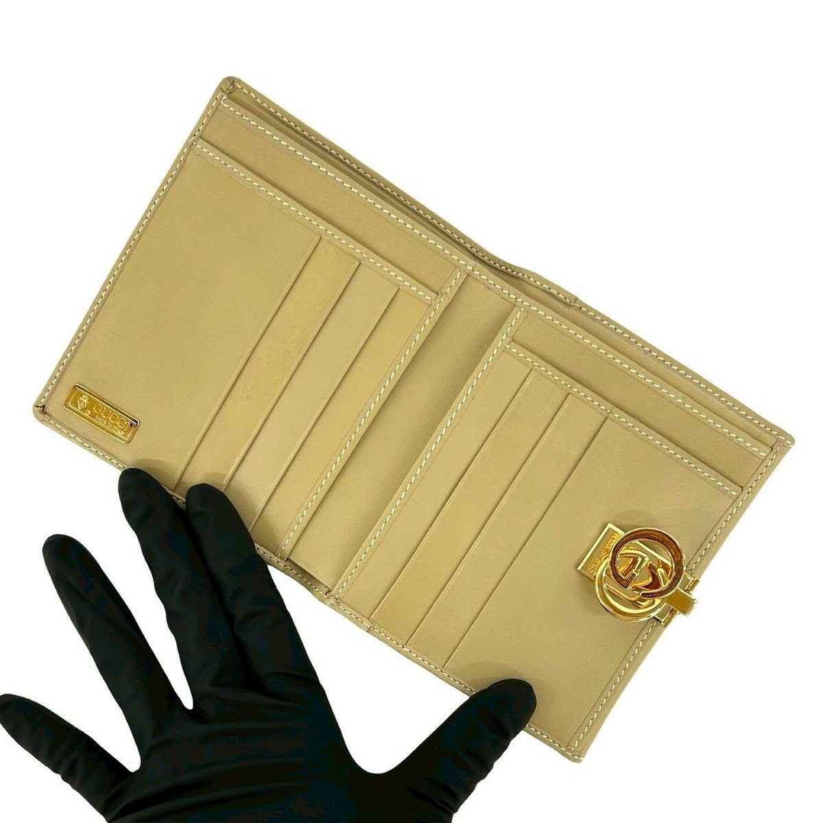 Gucci Vintage GG Logo Leather Bifold Wallet Beige — view 7