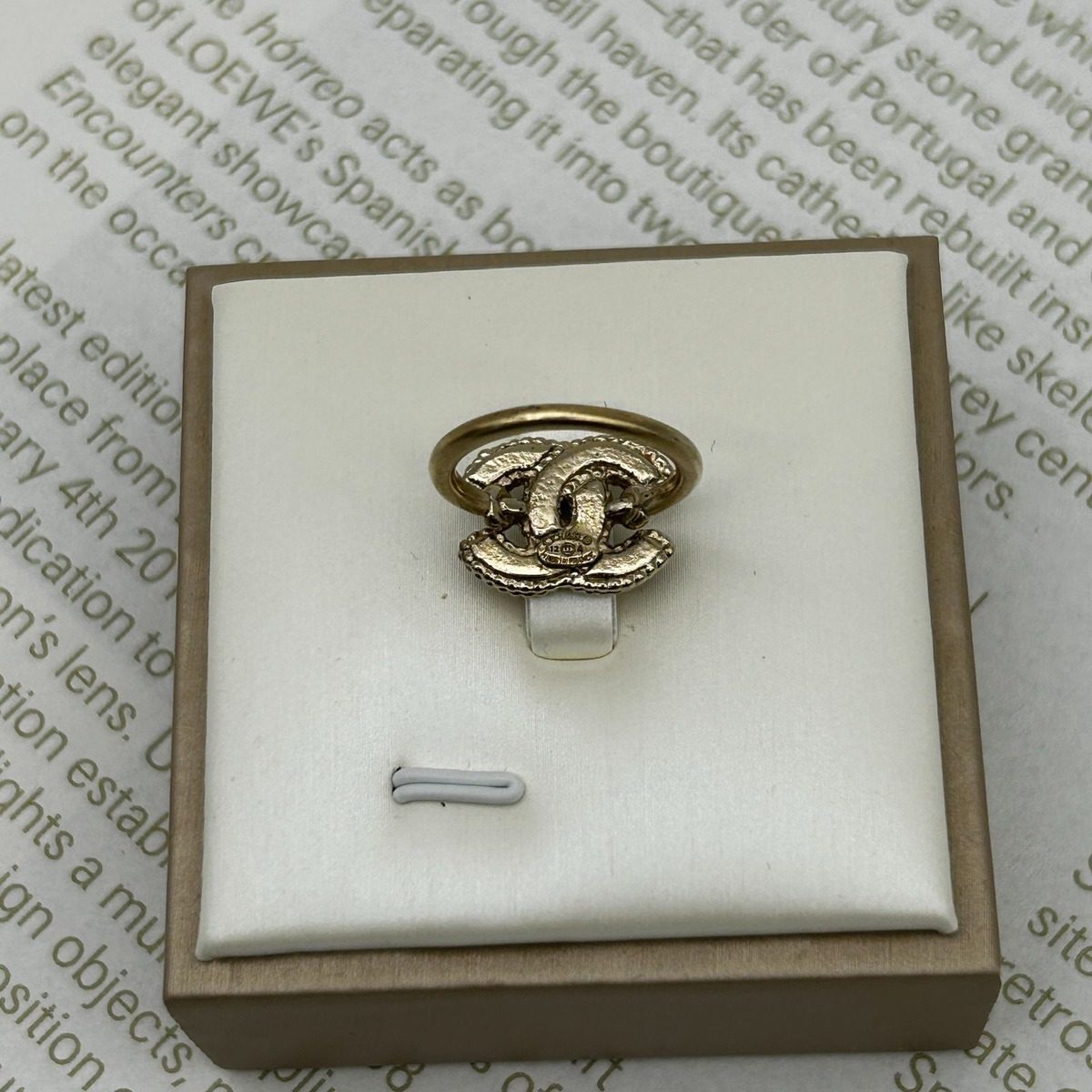 Chanel Light Togo CC Logo Pearl Decorative Ring