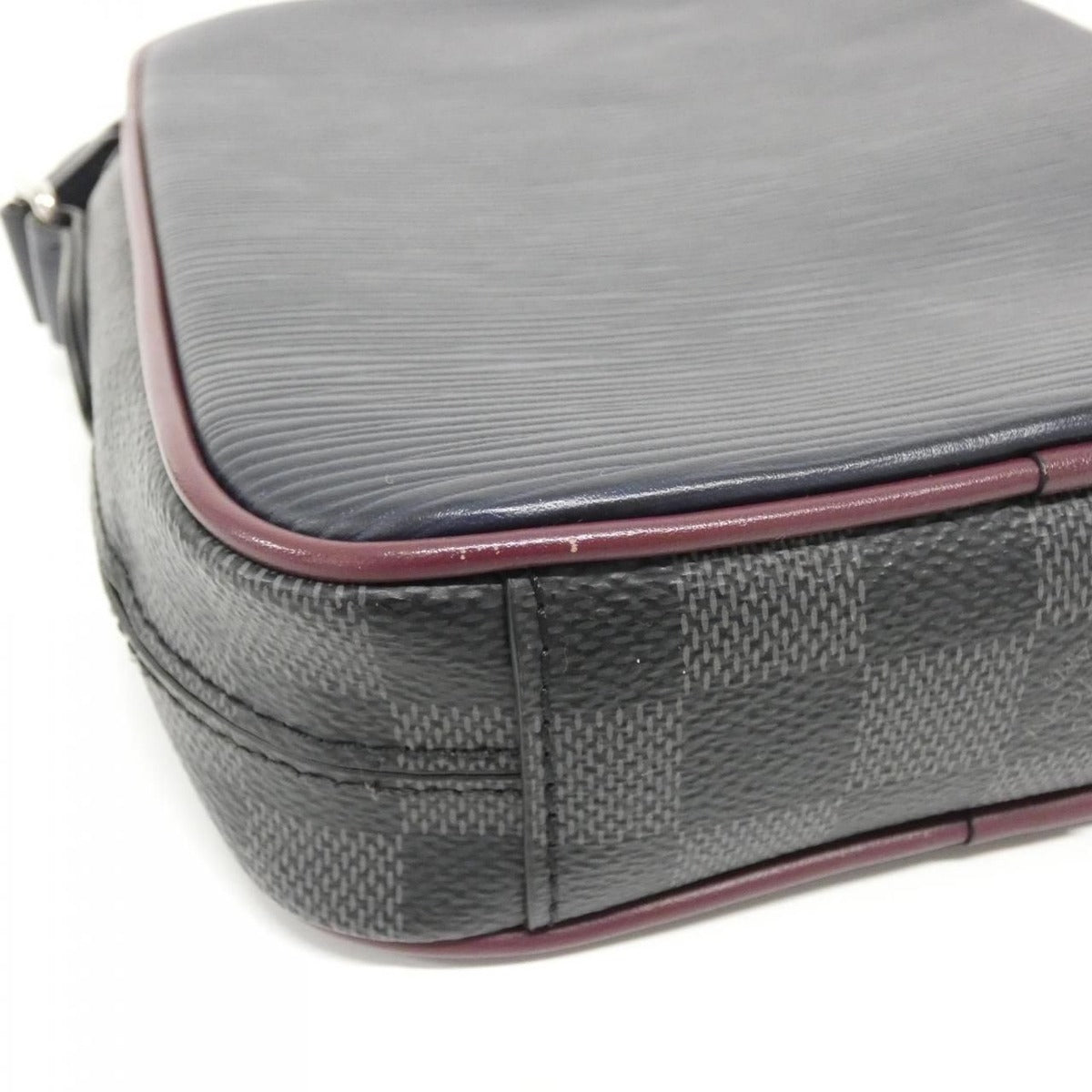 Louis Vuitton Epi Damier Graphite Danube Slim Shoulder Bag — view 3