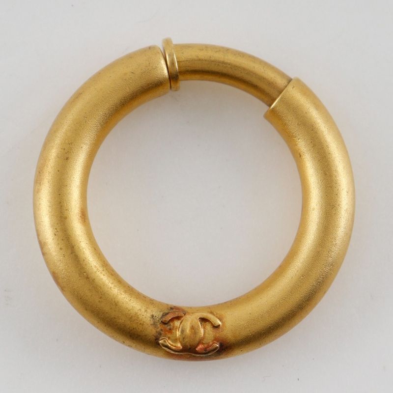 Chanel Coco Loop Vintage Gold Plated 22.6 g Earrings — view 6