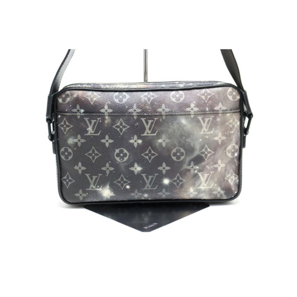 Louis Vuitton Alpha Messenger Shoulder Bag — view 3