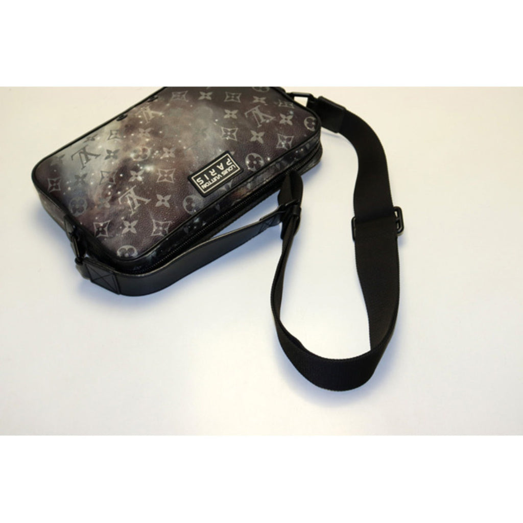 Louis Vuitton Alpha Messenger Shoulder Bag — view 7