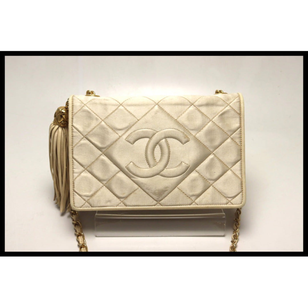 Chanel Quilted GD Metal Fittings Shoulder Bag — view 2