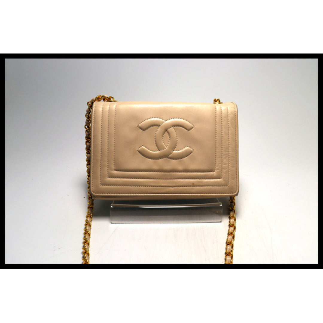 Chanel CC Logo GD Metal Fittings Shoulder Bag — view 2