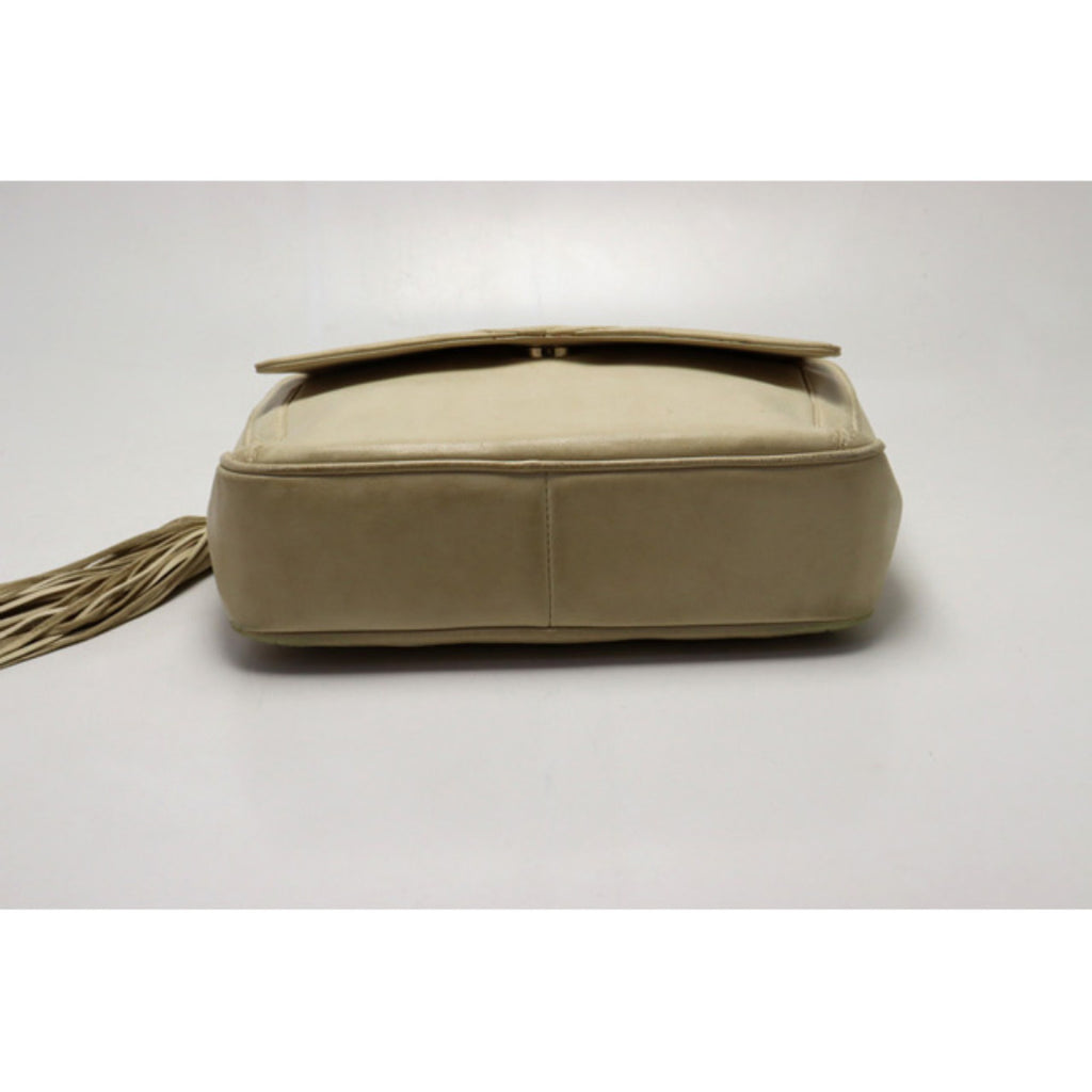 Chanel CC Logo GD Metal Fittings Shoulder Bag — view 4