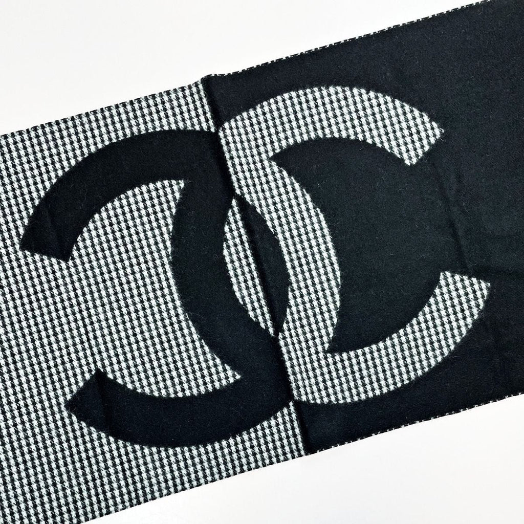 Chanel Stole Black Gingham Check Wool Cashmere — view 4