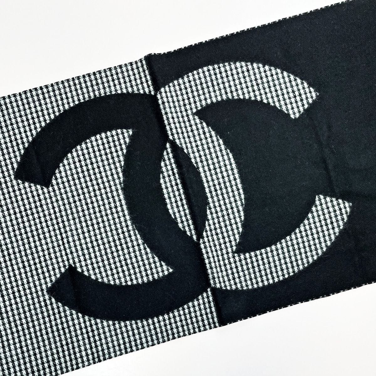 Chanel Stole Black Gingham Check Wool Cashmere — view 4